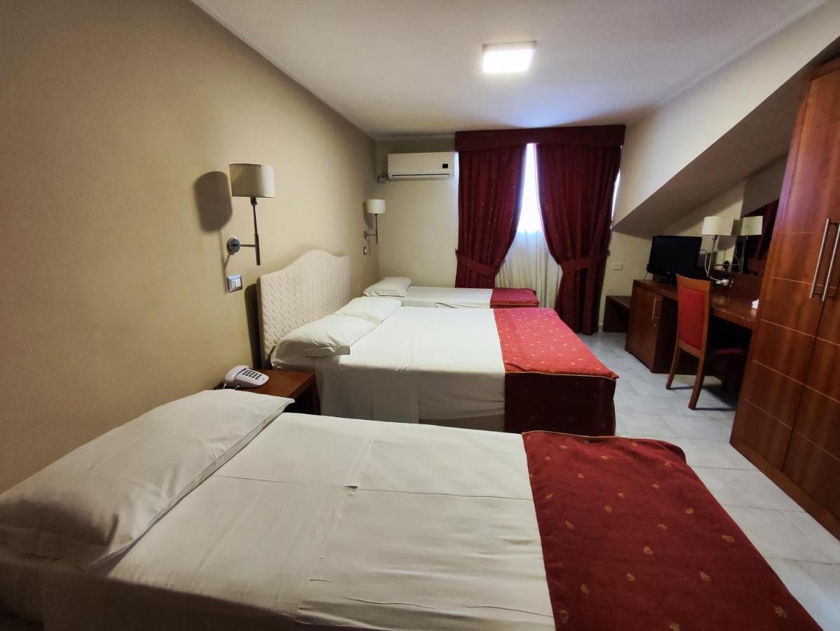 Pisani Hotel San Nicola La Strada Eksteriør billede