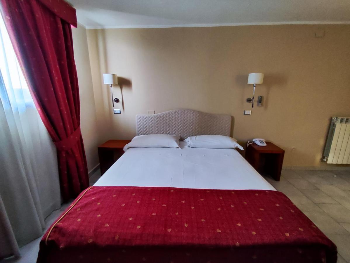 Pisani Hotel San Nicola La Strada Eksteriør billede