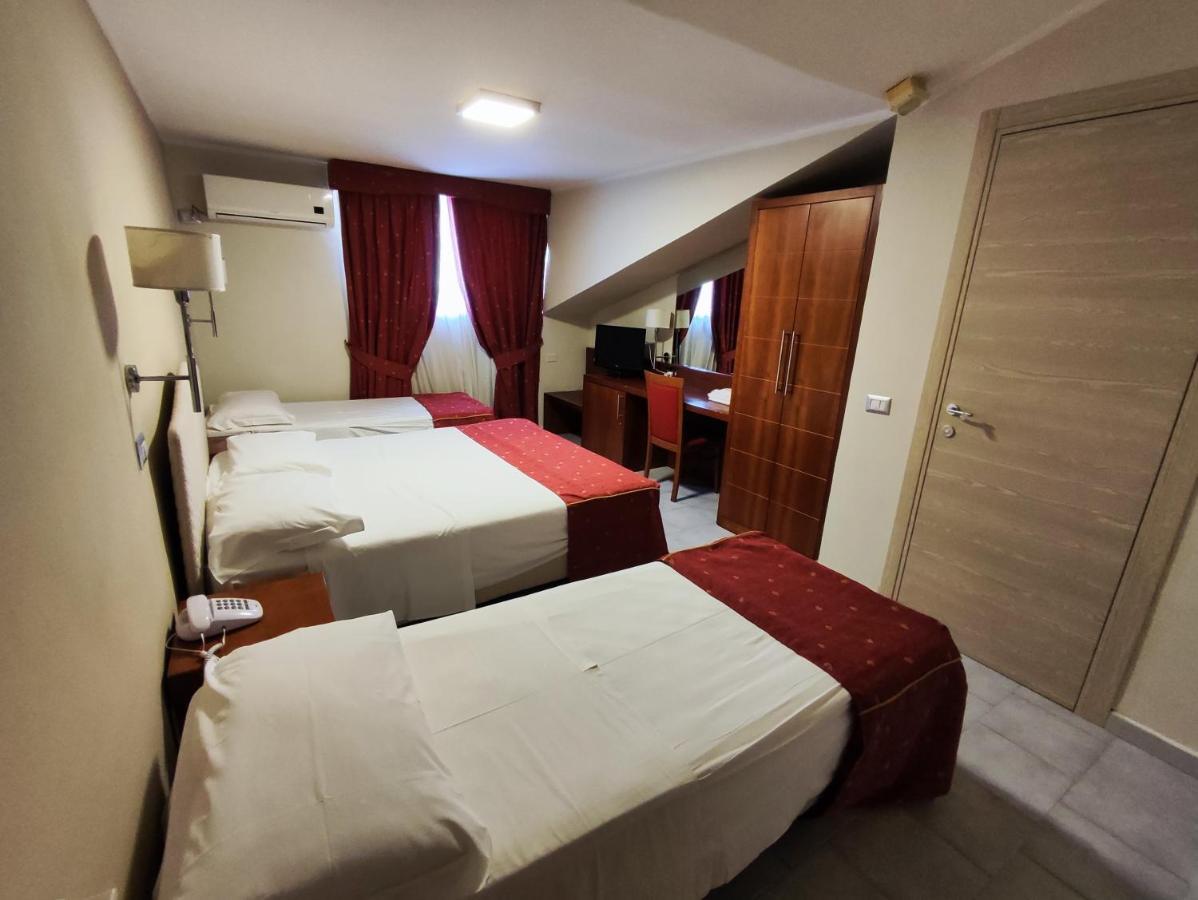 Pisani Hotel San Nicola La Strada Eksteriør billede