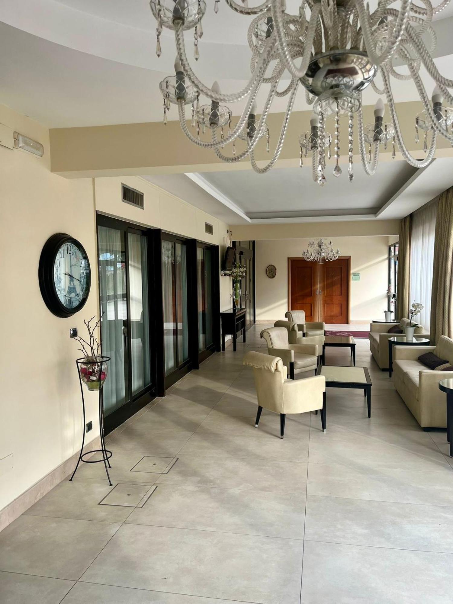 Pisani Hotel San Nicola La Strada Eksteriør billede