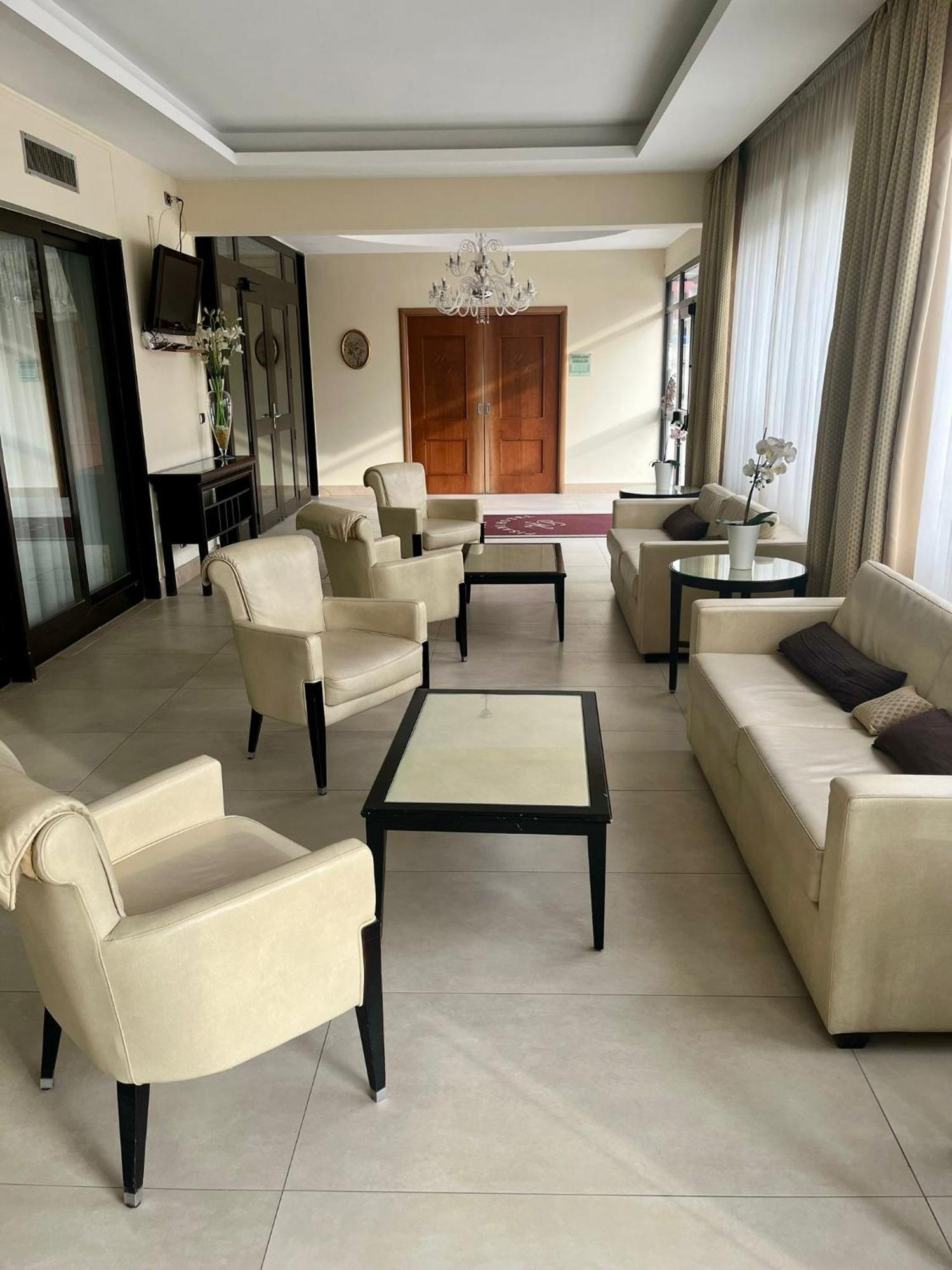 Pisani Hotel San Nicola La Strada Eksteriør billede