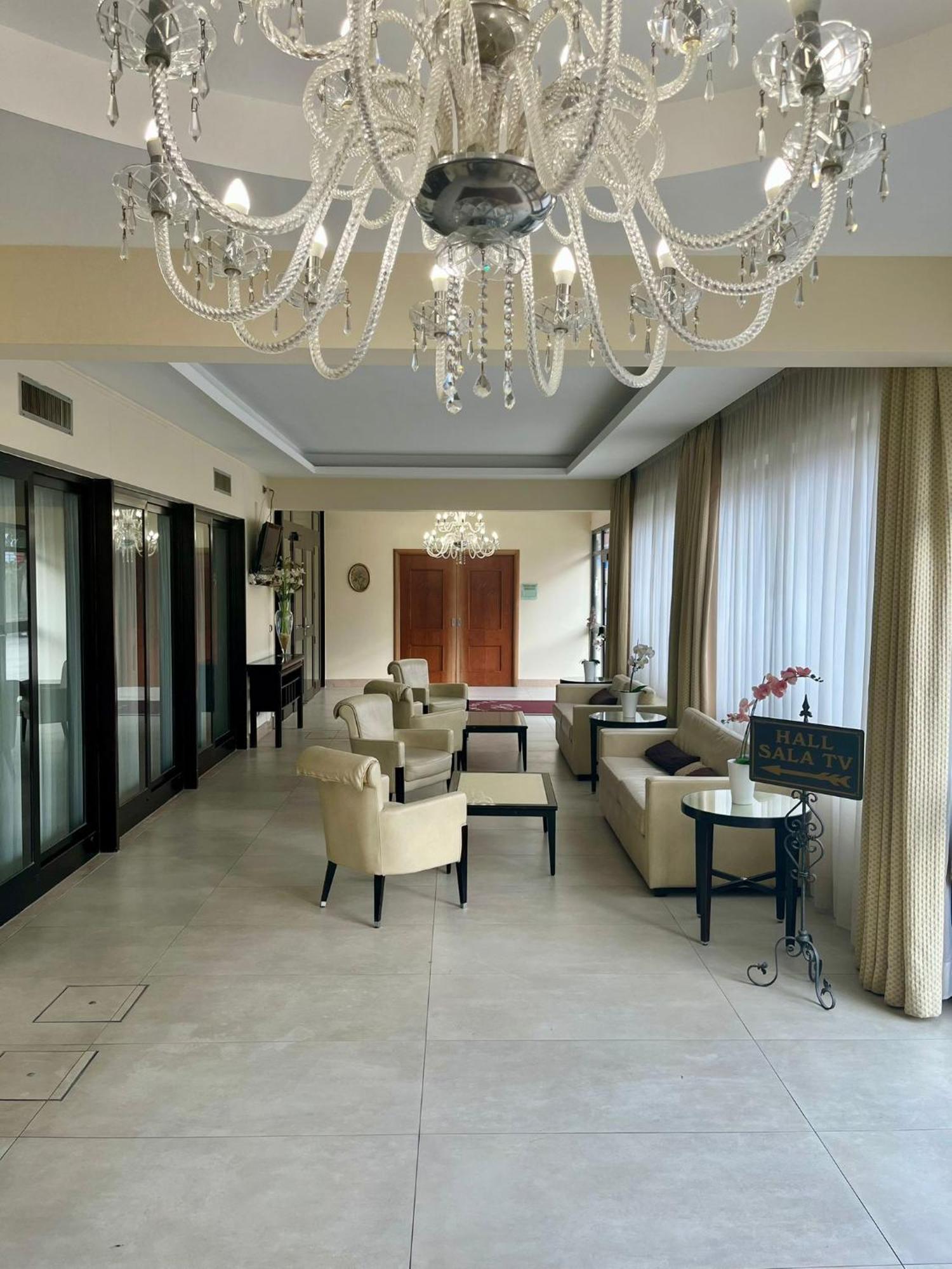 Pisani Hotel San Nicola La Strada Eksteriør billede