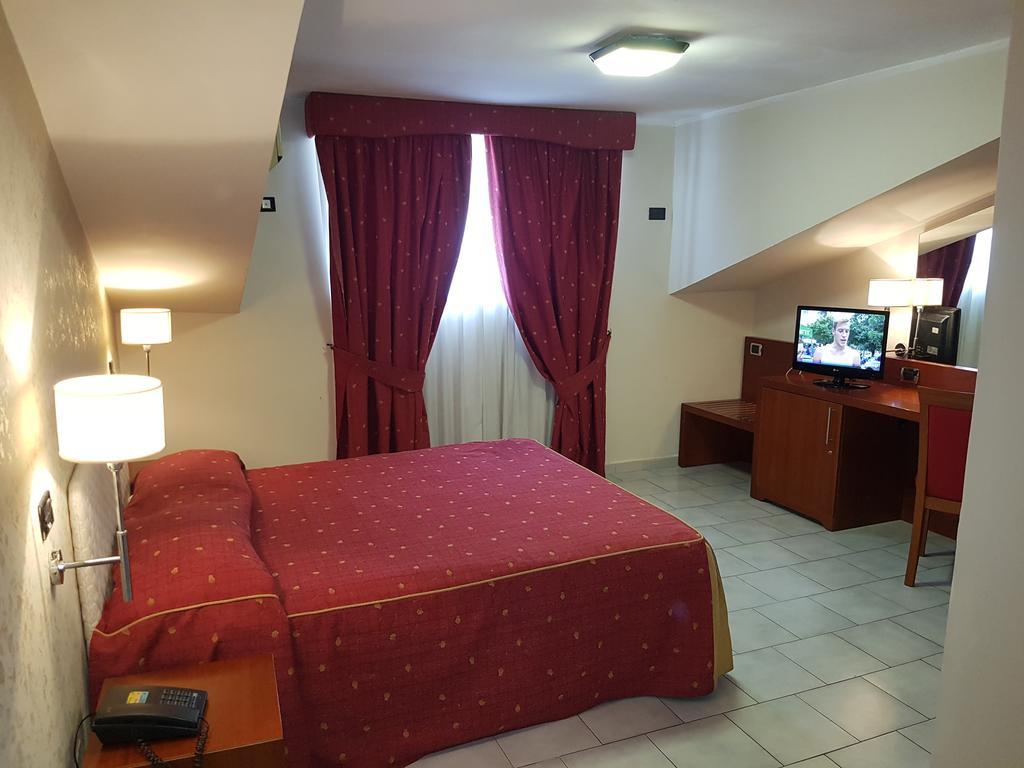 Pisani Hotel San Nicola La Strada Eksteriør billede